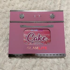 Glamlite Cake Eyeshadow Palette